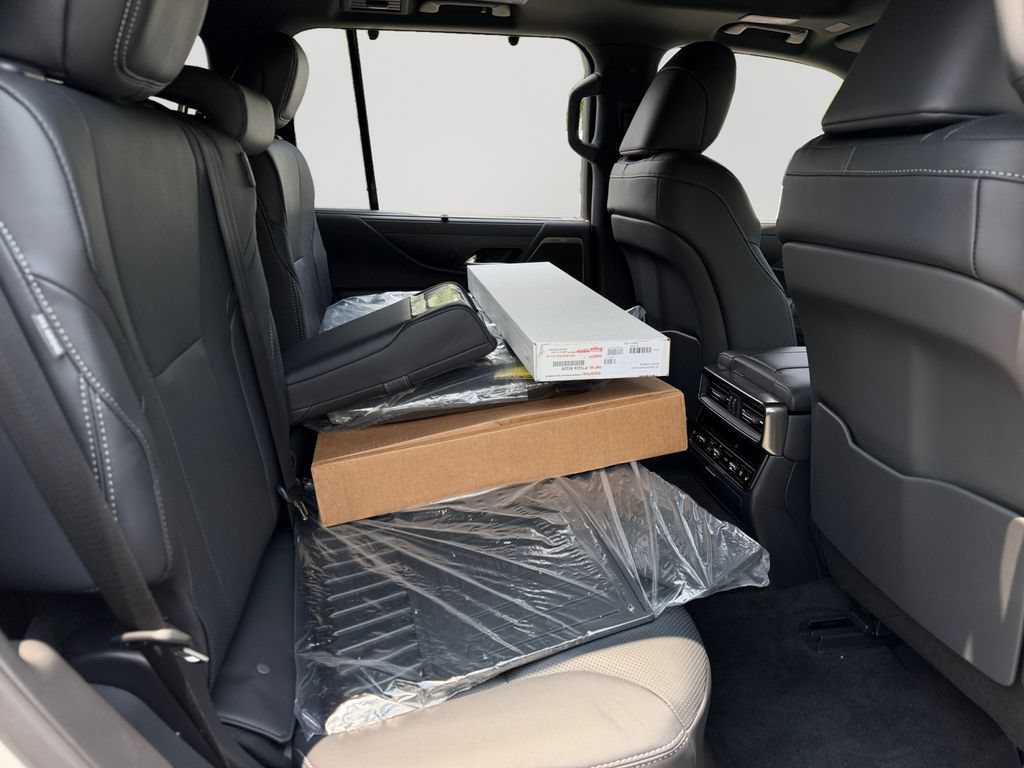New 2026 Lexus LX 700h Luxury AWD/4WD image 8