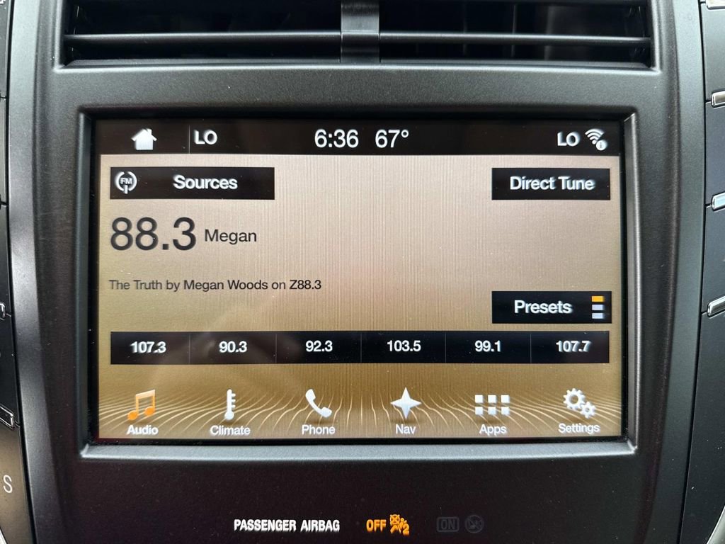 Used 2017 Lincoln MKC Select w/ Select Plus Package image 30