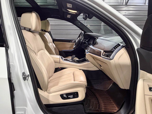 Used 2022 BMW X5 xDrive45e w/ M Sport Package image 18