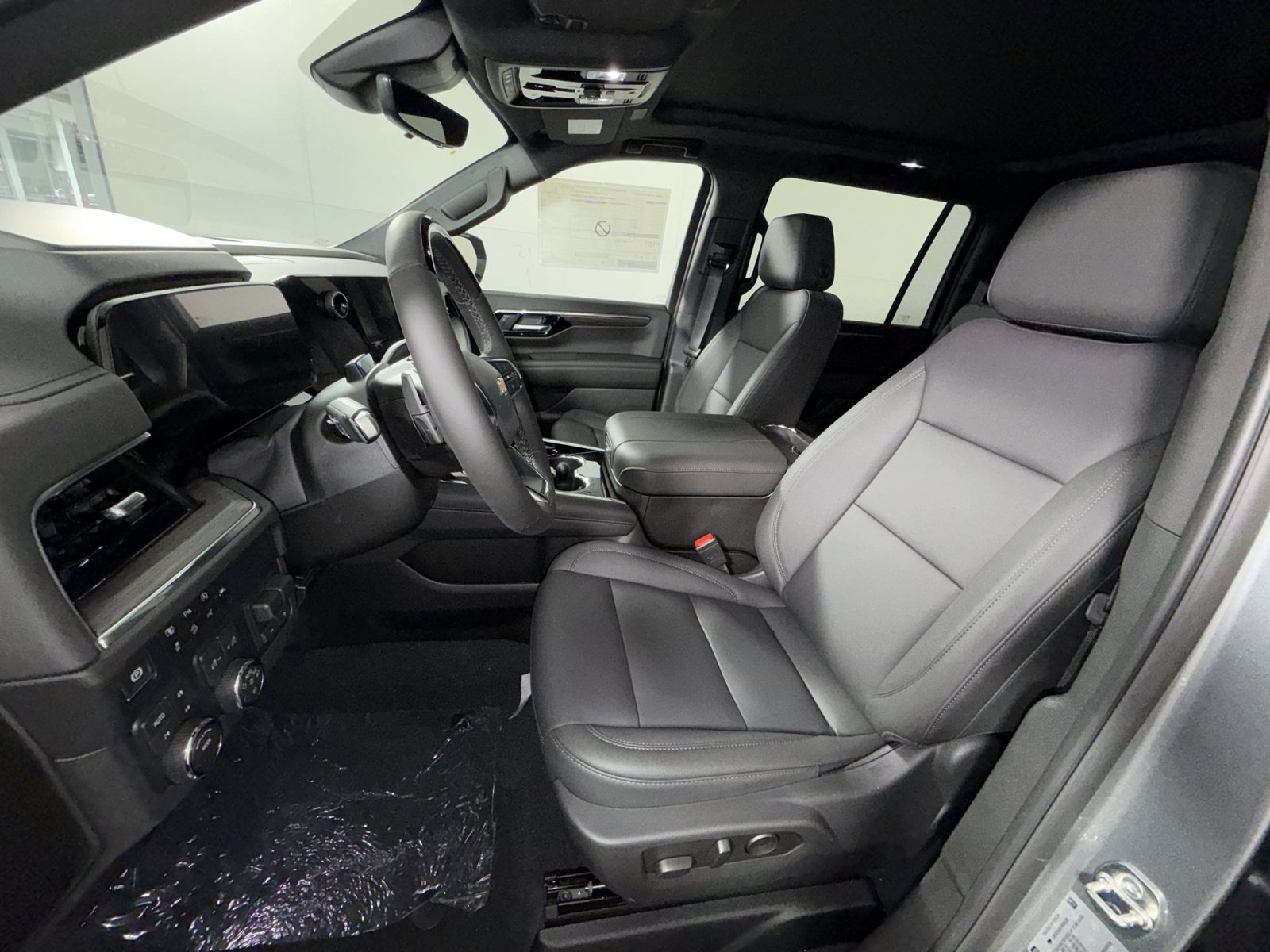New 2026 Chevrolet Suburban LT w/ Advanced Technology Package AWD/4WD image 13