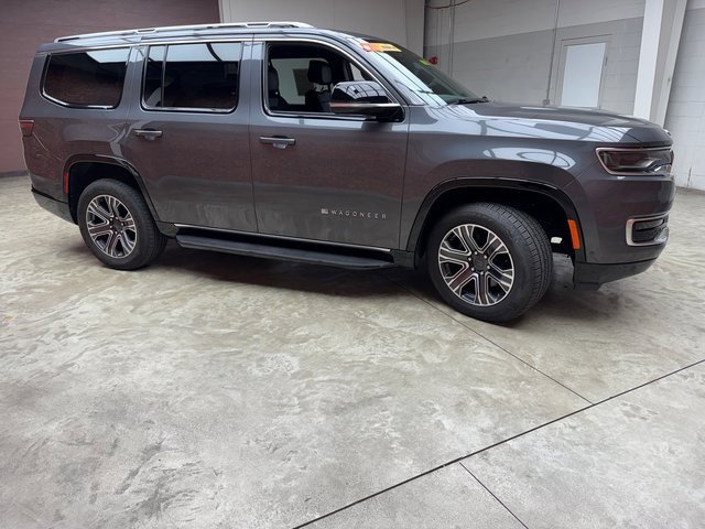 Used 2024 Jeep Wagoneer Series II w/ Flexible Seating Group image 6