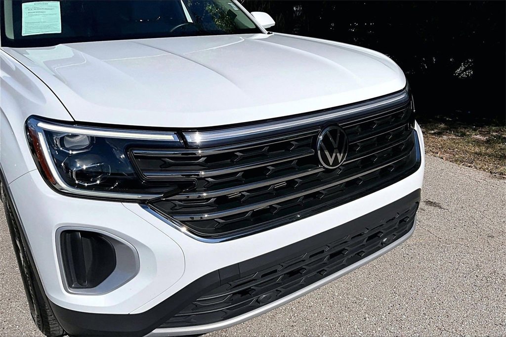 Certified 2024 Volkswagen Atlas SE image 11