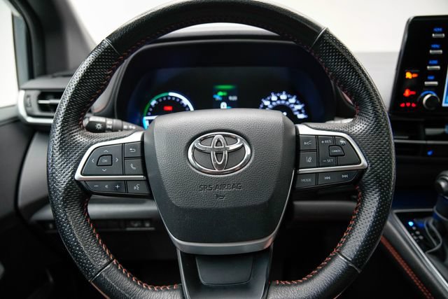 Used 2024 Toyota Sienna XSE AWD/4WD image 26