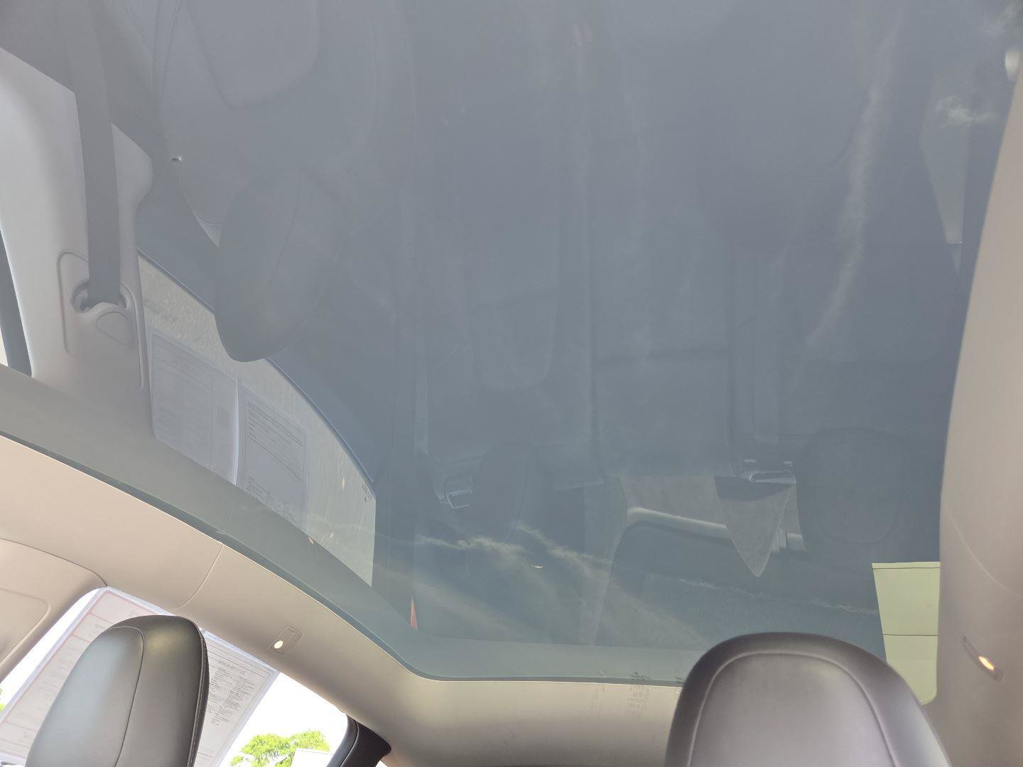 Used 2021 Tesla Model Y Long Range AWD/4WD image 3