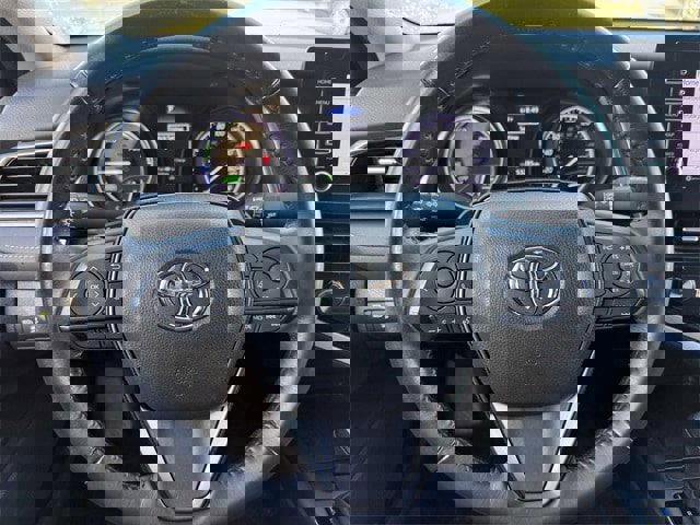 Used 2023 Toyota Camry SE image 12