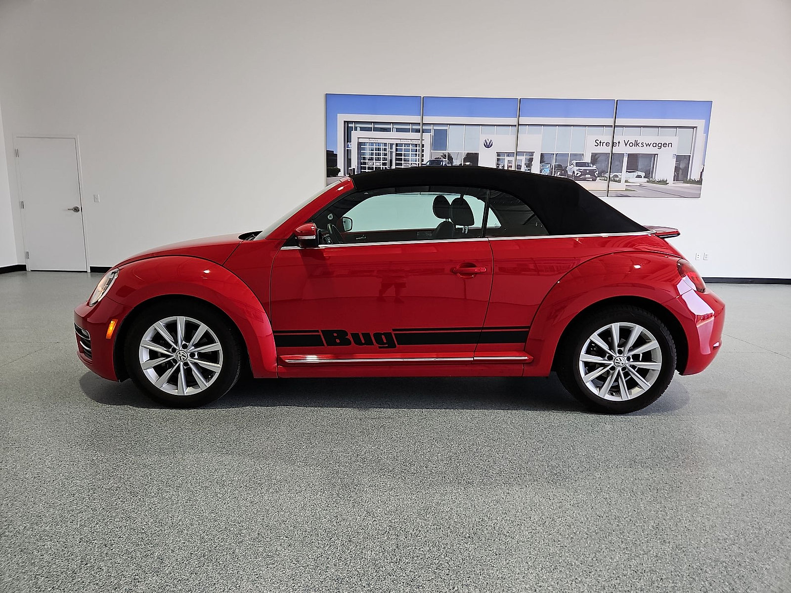 Used 2019 Volkswagen Beetle 2.0T SE FWD image 5
