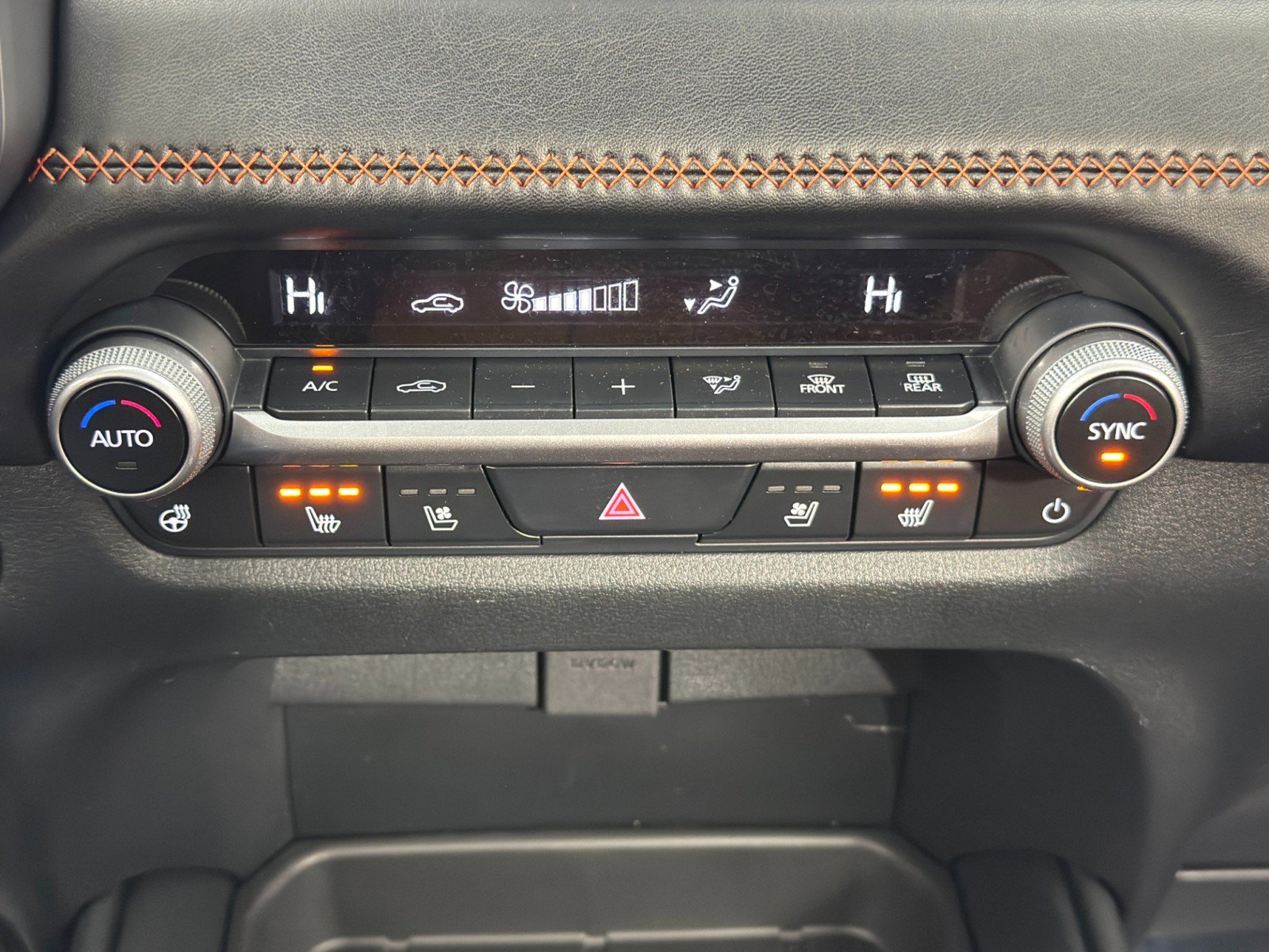 Used 2024 MAZDA CX-50 AWD 2.5 Turbo w/ Premium Pkg image 26