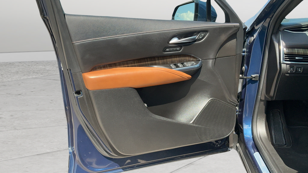 Used 2021 Cadillac XT4 Premium Luxury FWD image 14