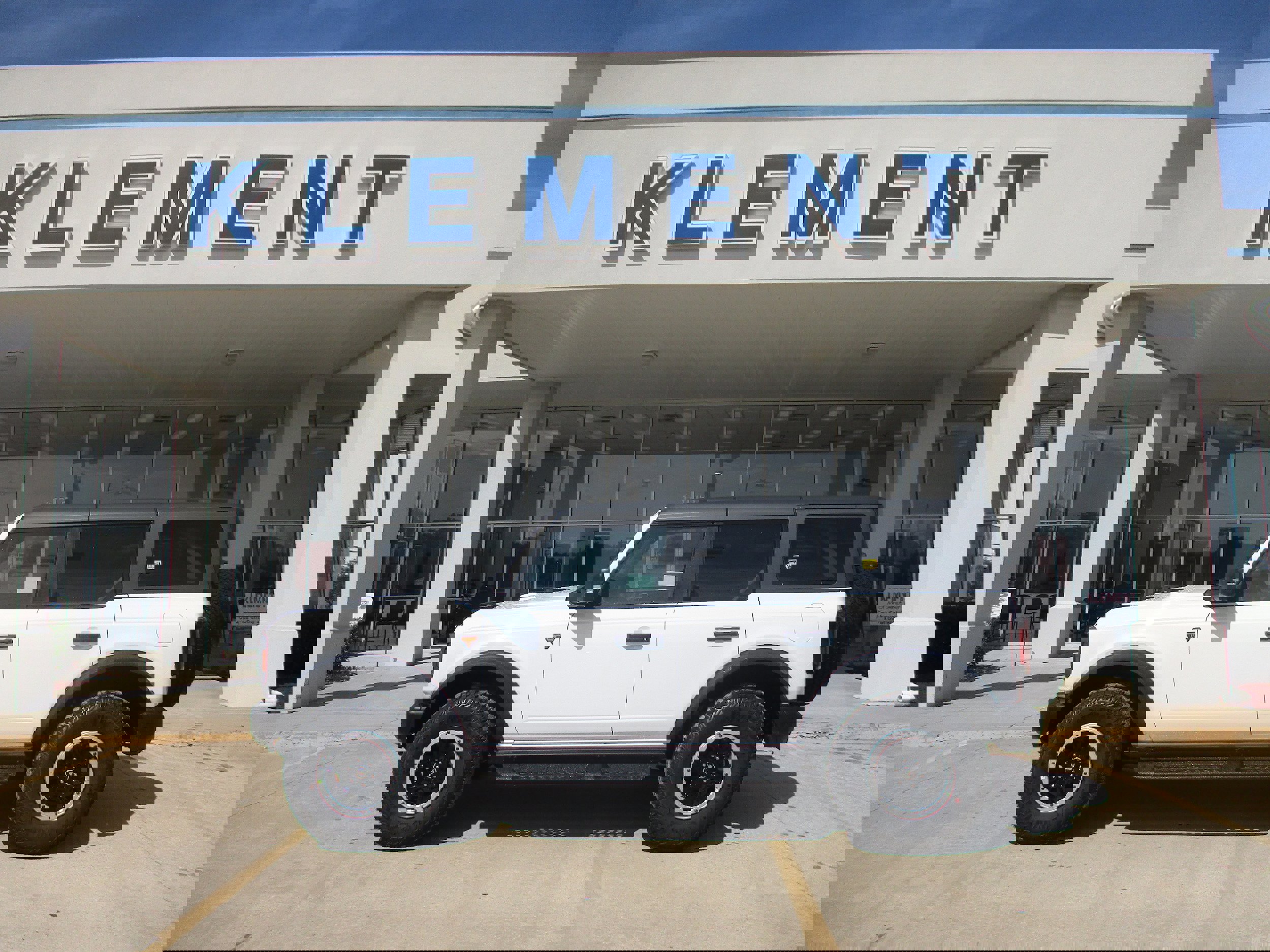 New 2025 Ford Bronco Badlands video 1