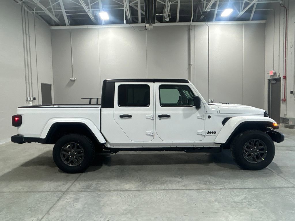 New 2026 Jeep Gladiator Sport image 5
