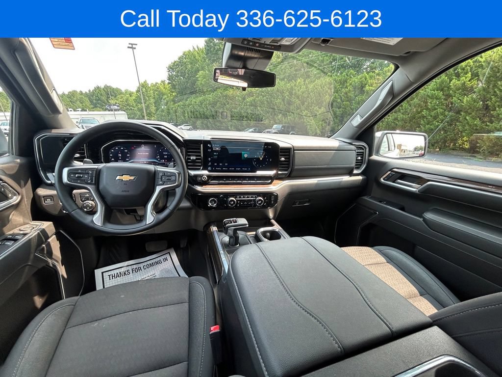 Used 2024 Chevrolet Silverado 1500 LT AWD/4WD image 19
