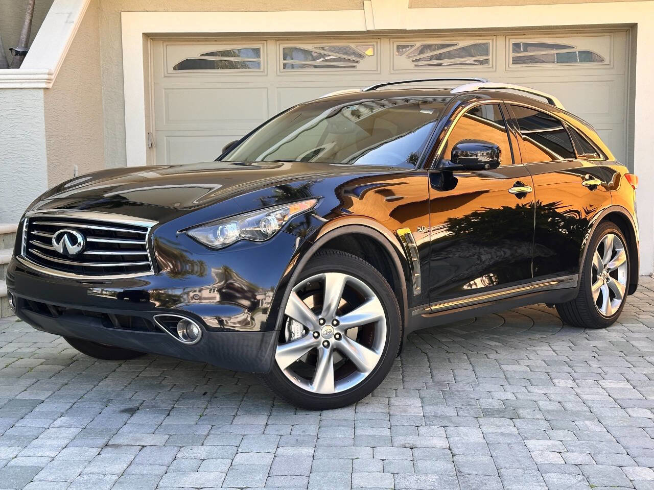 Used 2014 INFINITI QX70 AWD w/ Sport Technology Package image 1