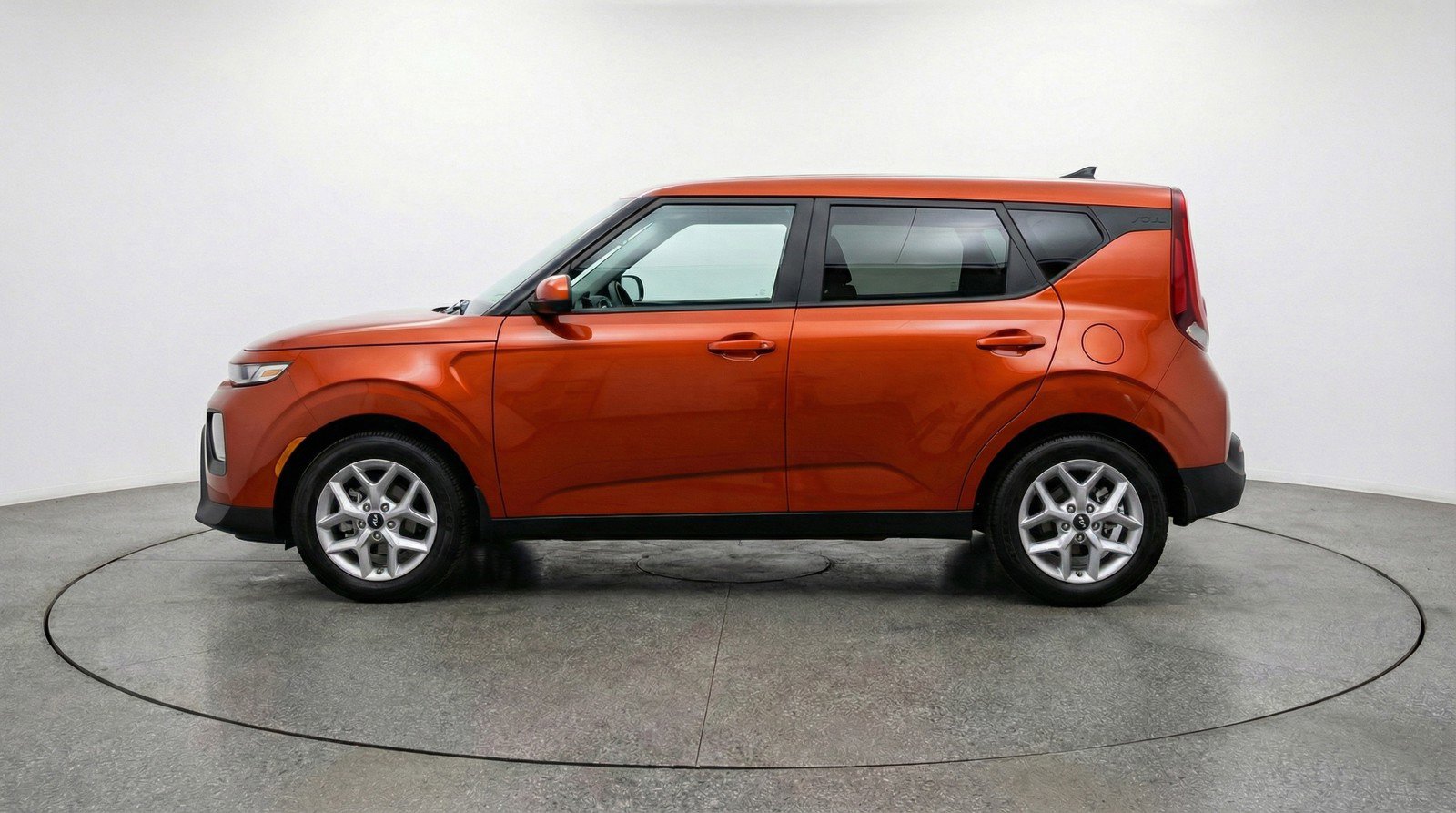 Used 2025 Kia Soul LX w/ LX Technology Package image 5