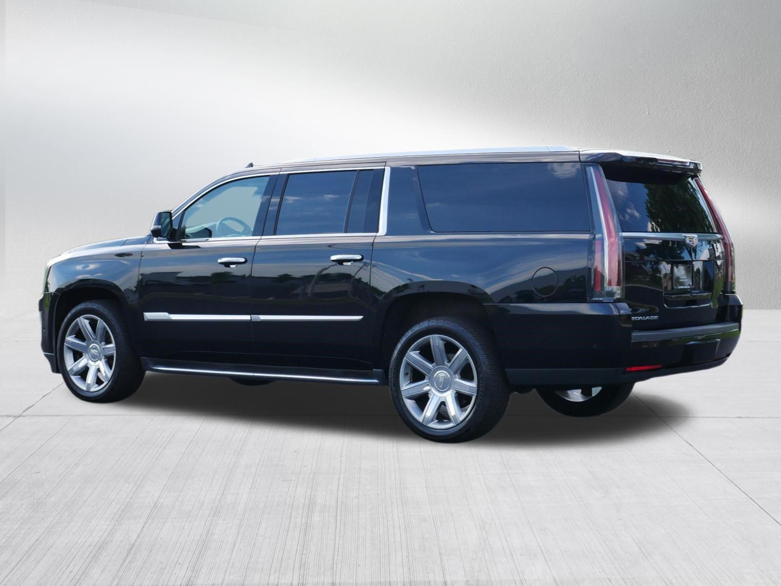 Used 2019 Cadillac Escalade ESV Luxury AWD/4WD image 5