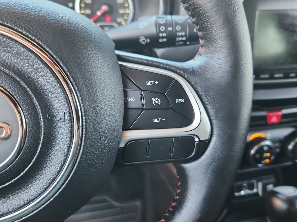 Used 2016 Jeep Renegade Trailhawk AWD/4WD image 19