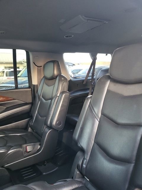 Used 2019 Cadillac Escalade ESV Premium Luxury image 16