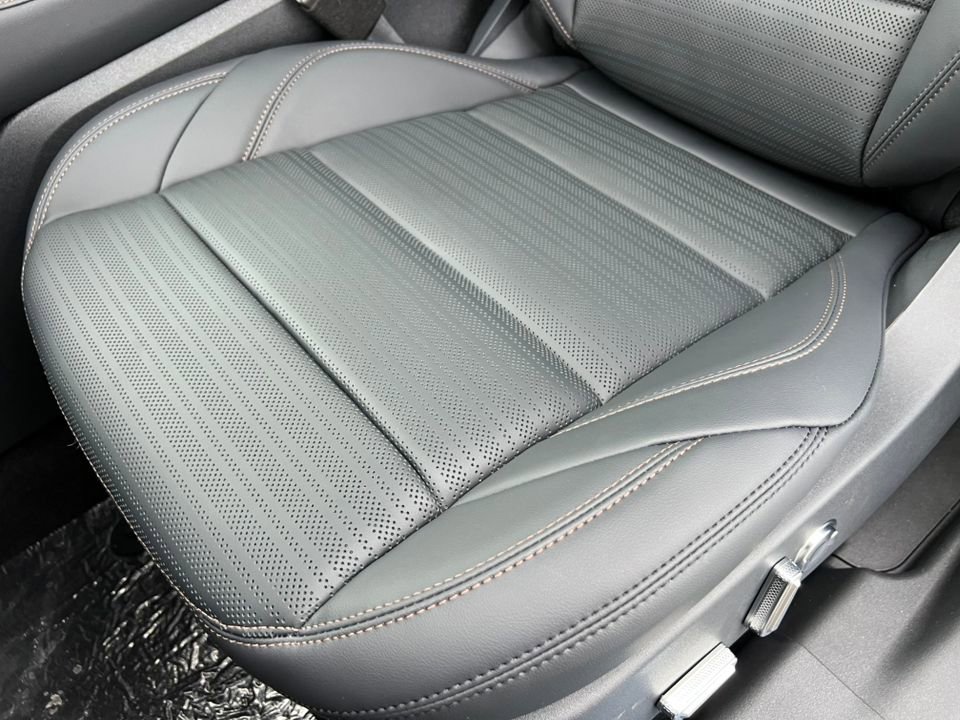 New 2026 Lincoln Nautilus Reserve w/ Jet Appearance Package AWD/4WD image 10