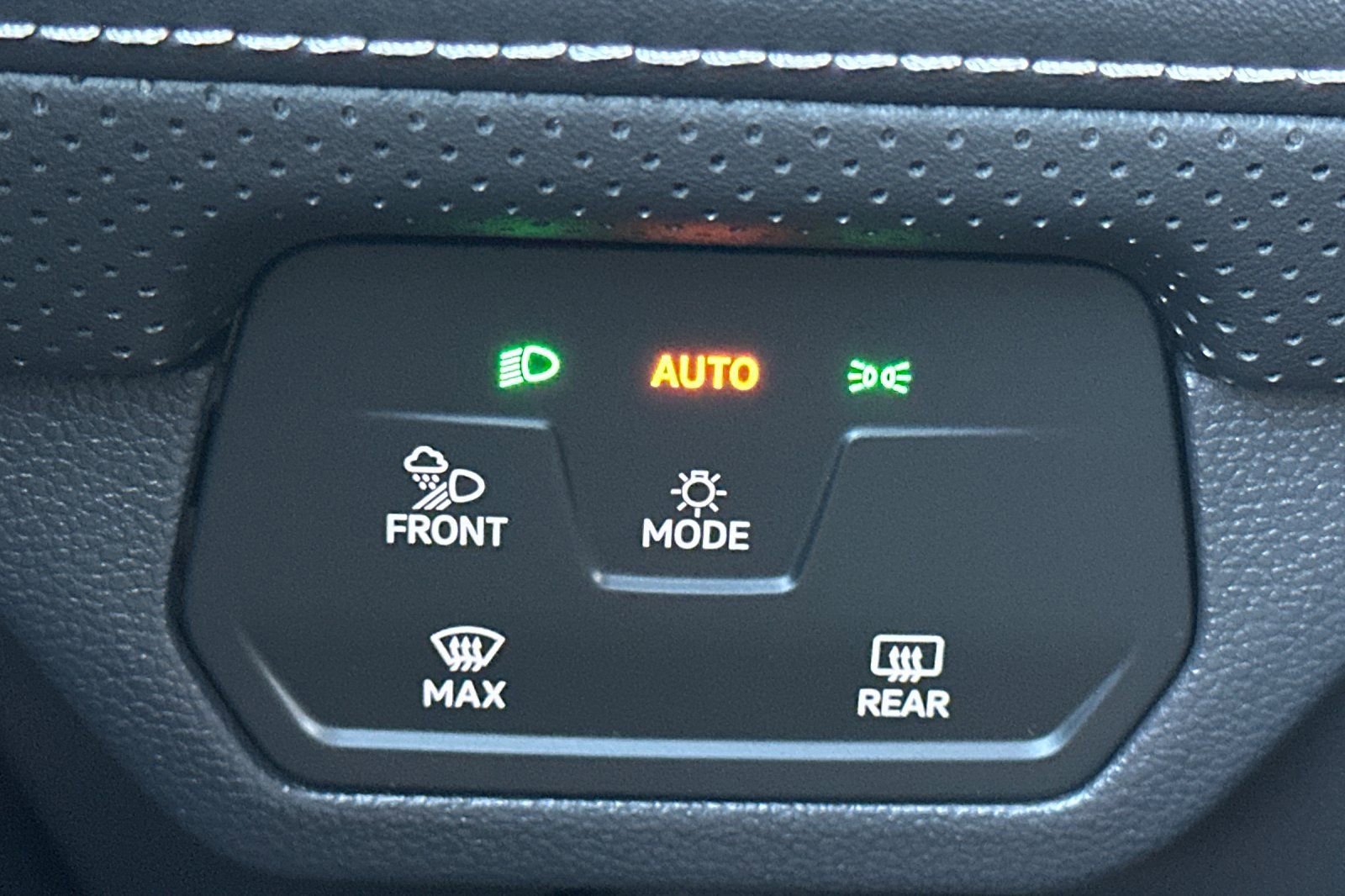 New 2026 Volkswagen Atlas Cross Sport SEL Premium R-Line image 23