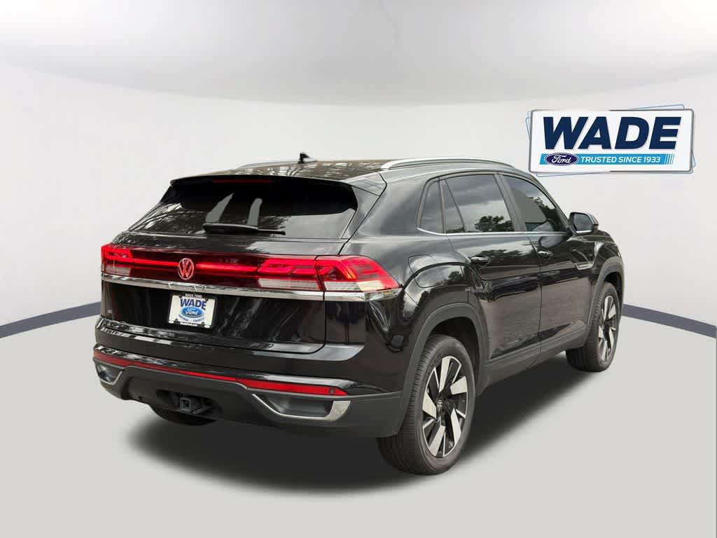 Used 2024 Volkswagen Atlas Cross Sport SE FWD image 5