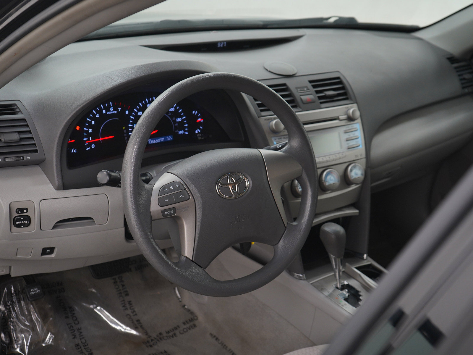Used 2010 Toyota Camry LE FWD image 22
