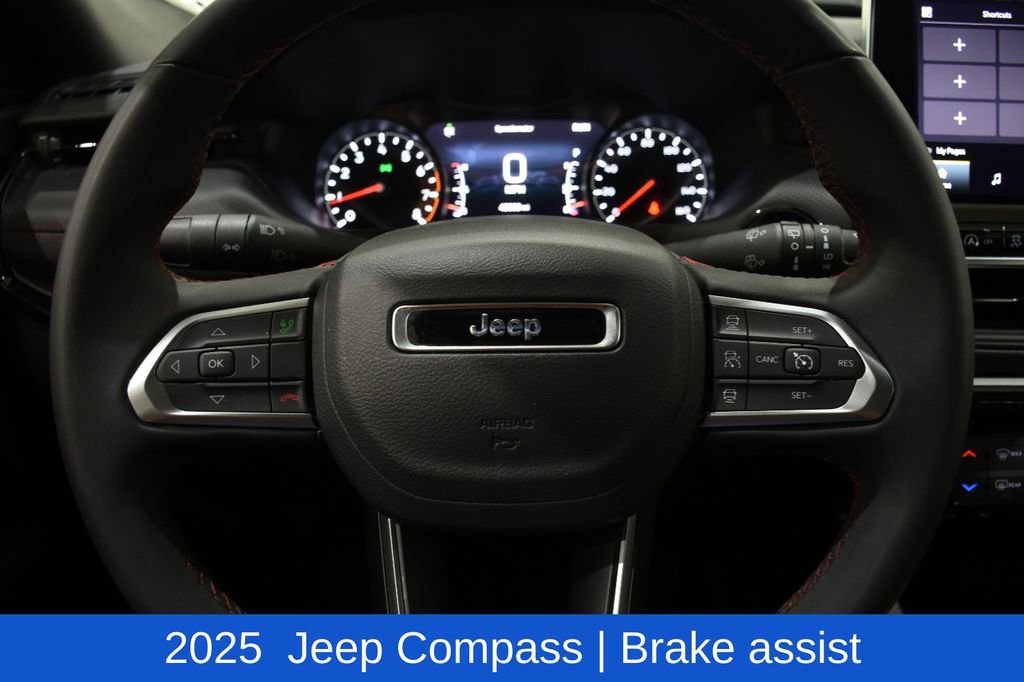 Used 2025 Jeep Compass Trailhawk AWD/4WD image 11