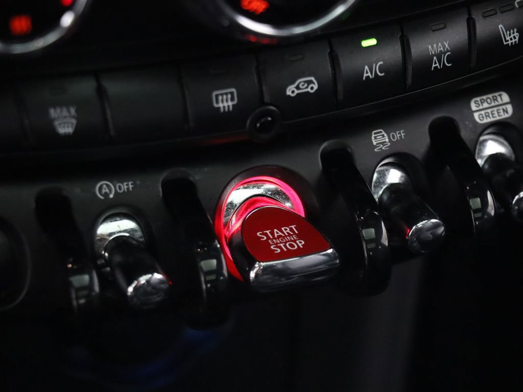 Used 2021 MINI Cooper S image 22