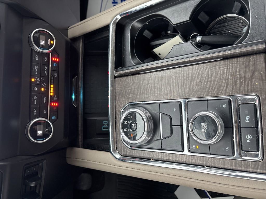 Used 2021 Ford Expedition Limited image 17