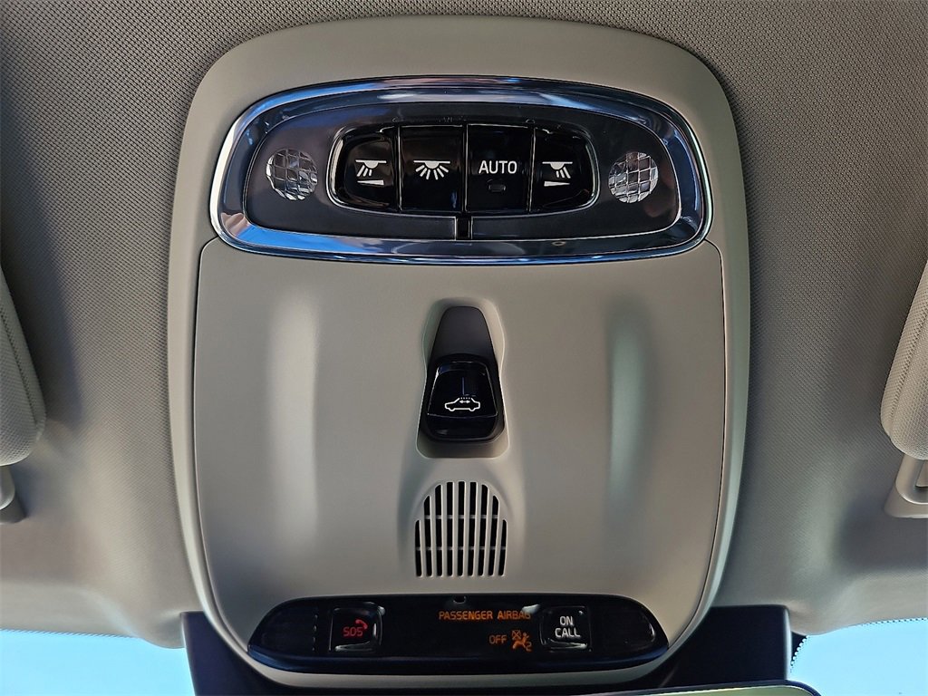 Used 2022 Volvo XC90 T6 Momentum w/ Advanced Package image 27