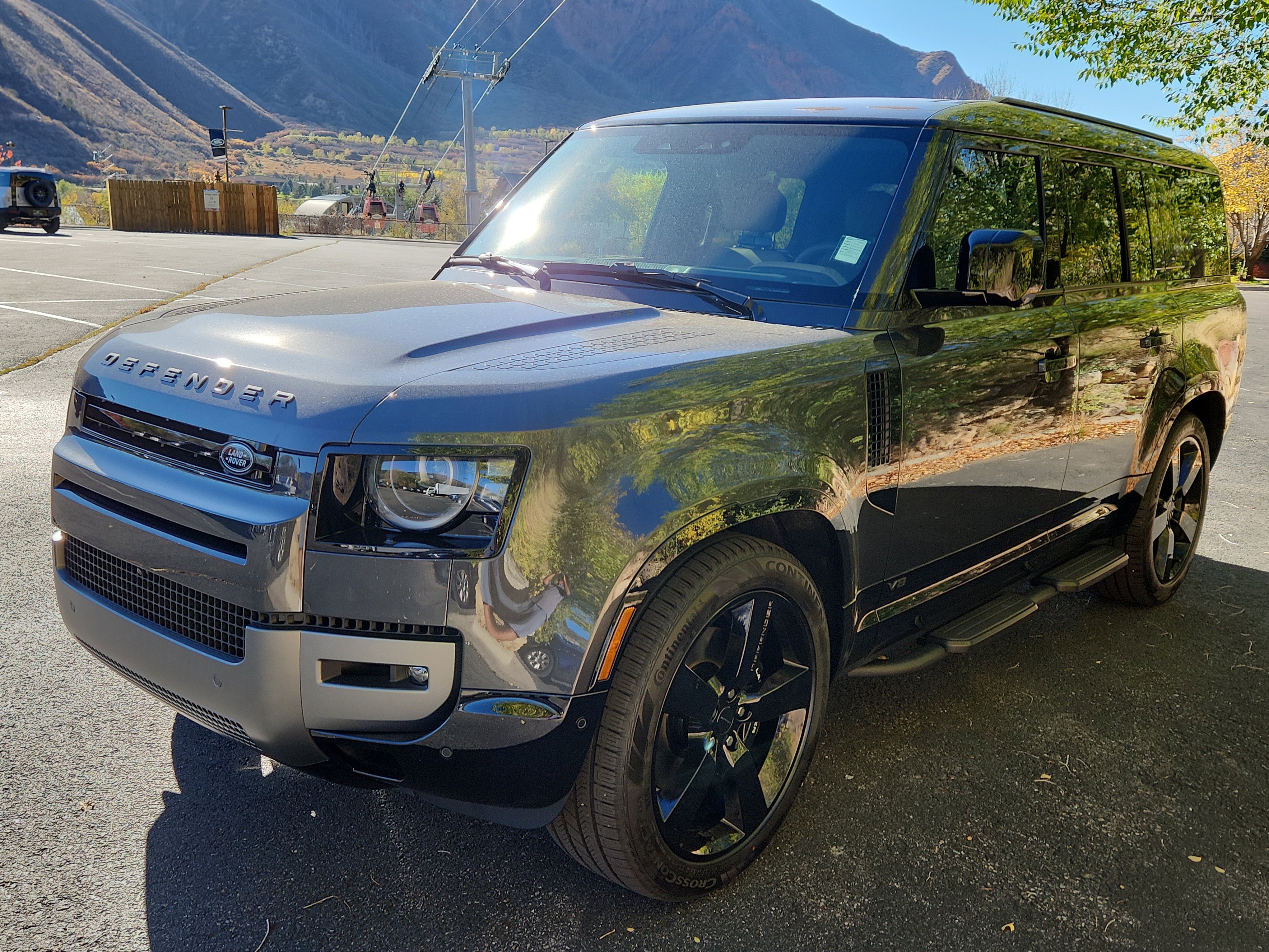 New 2026 Land Rover Defender 130 V8 image 5