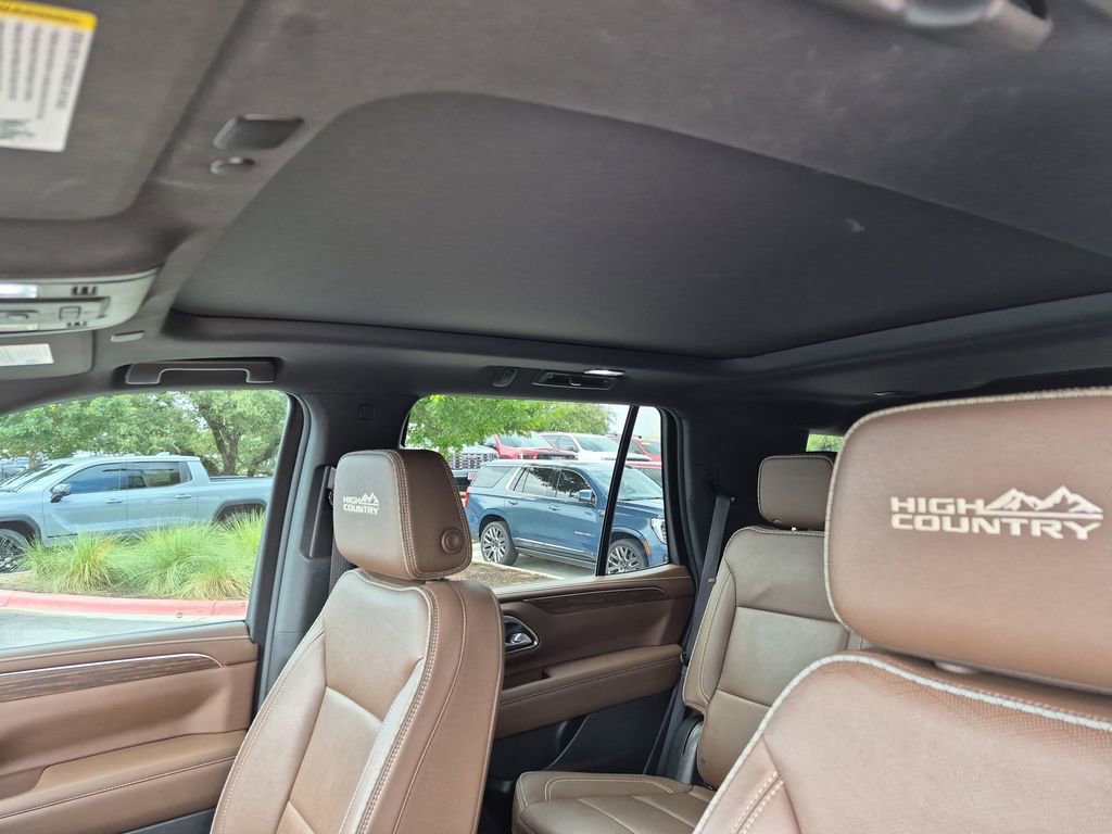 Used 2024 Chevrolet Tahoe High Country RWD image 31