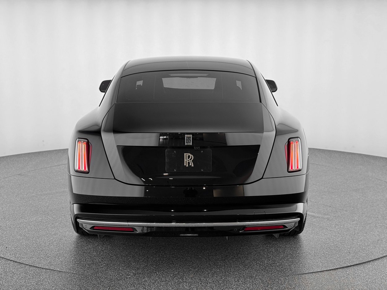 Used 2024 Rolls-Royce Spectre image 5