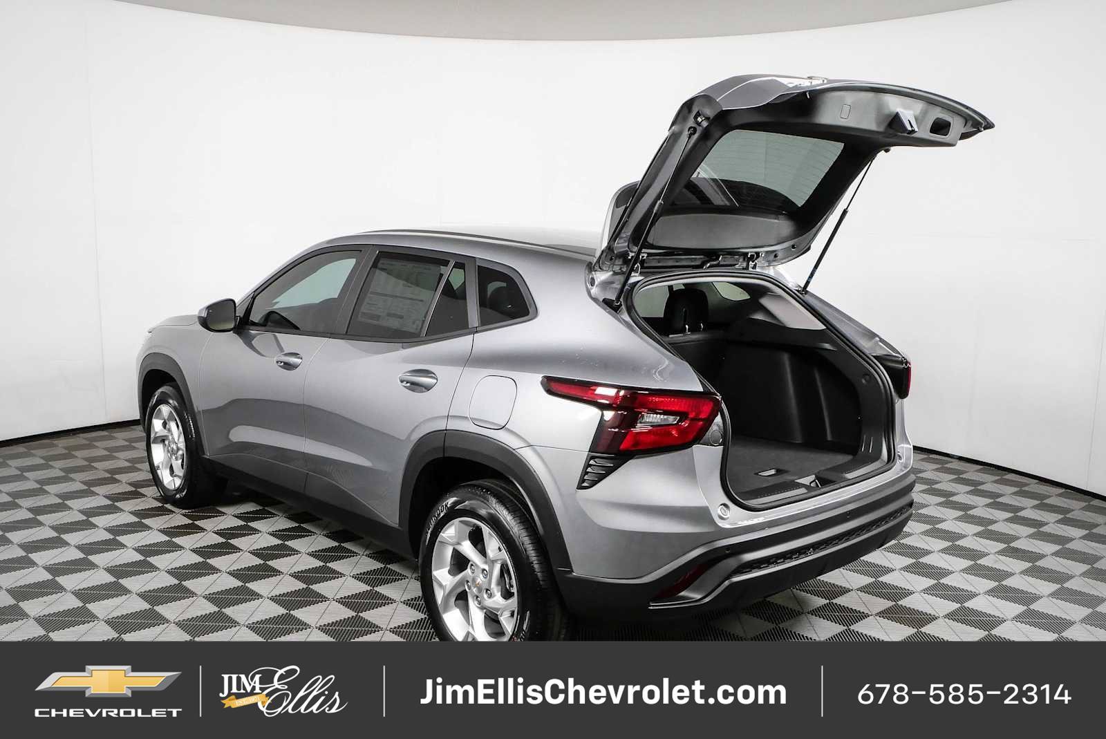 New 2026 Chevrolet Trax LS w/ LS Convenience Package FWD image 30