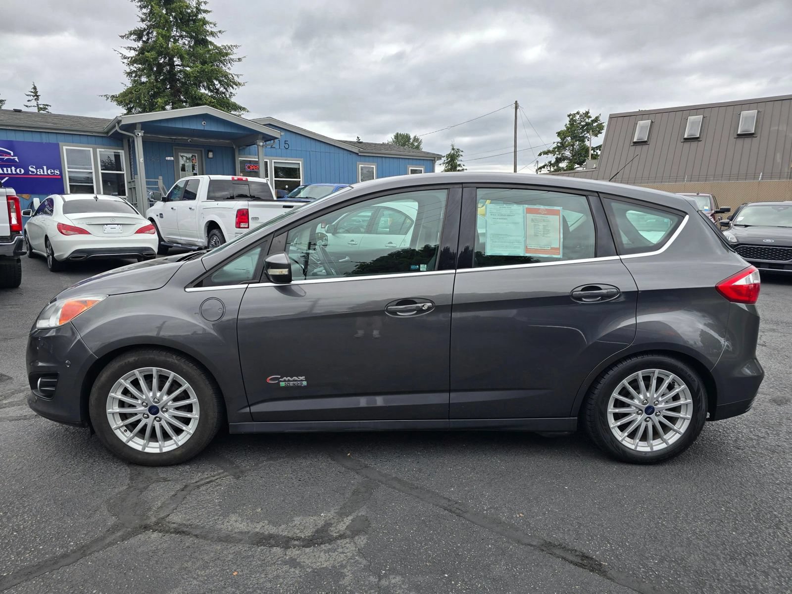 Used 2015 Ford C-MAX Energi SEL w/ Equipment Group 303A FWD image 2