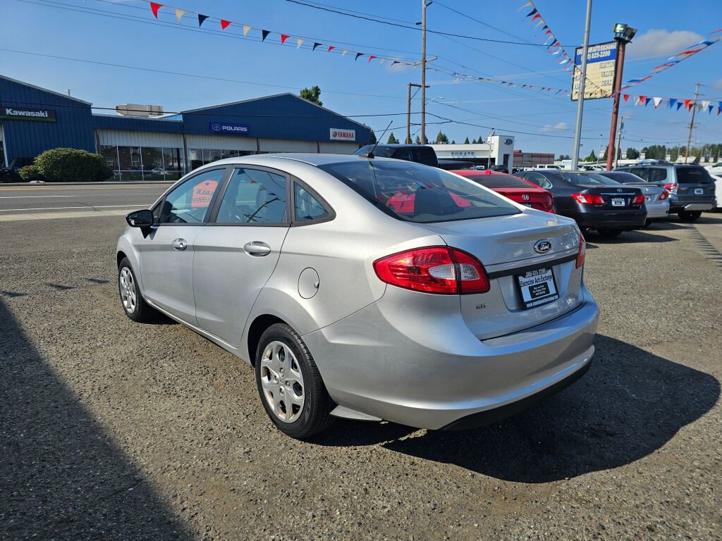 Used 2013 Ford Fiesta SE image 5