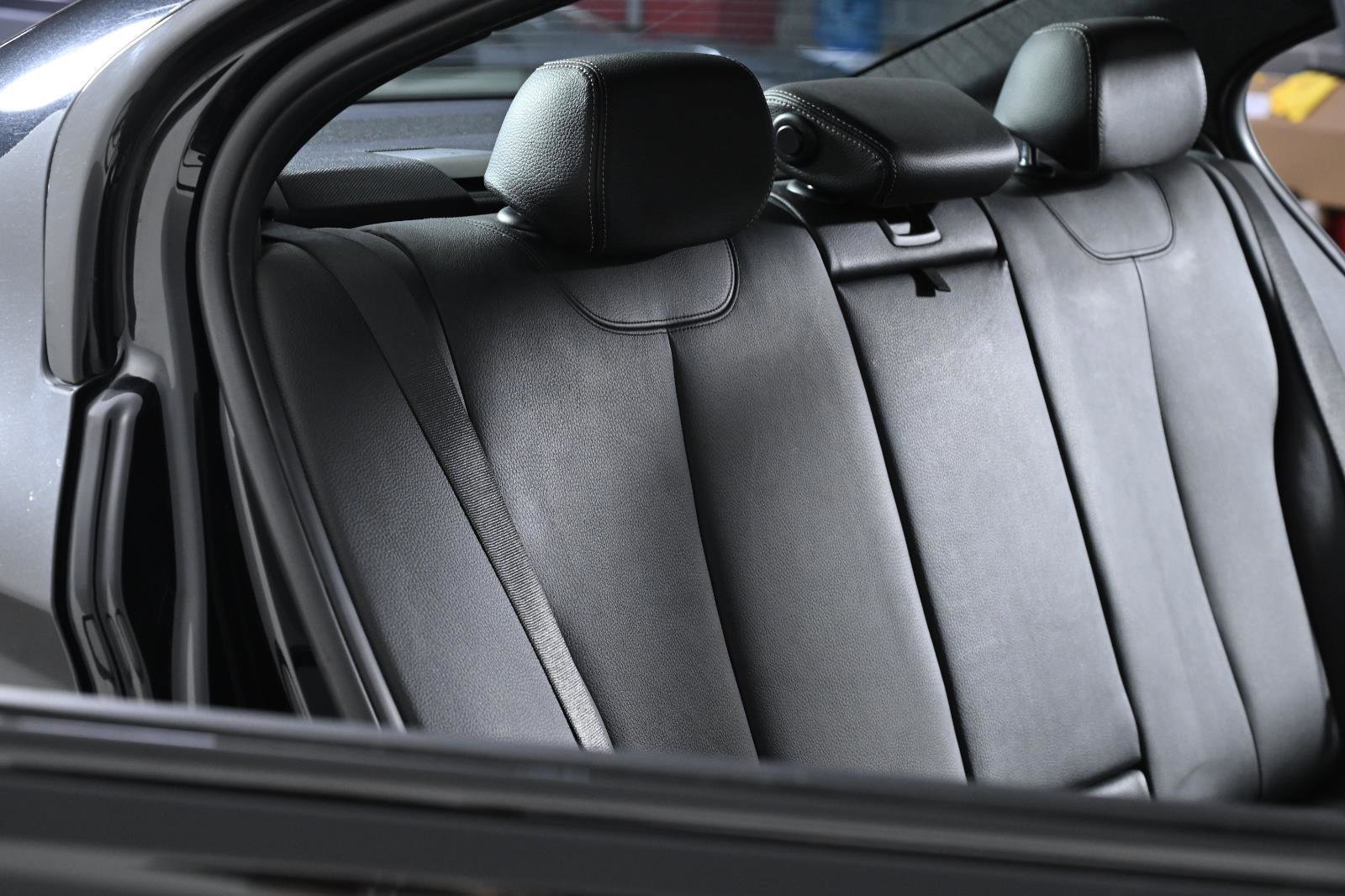 Used 2017 BMW 330i xDrive 330i xDrive image 22