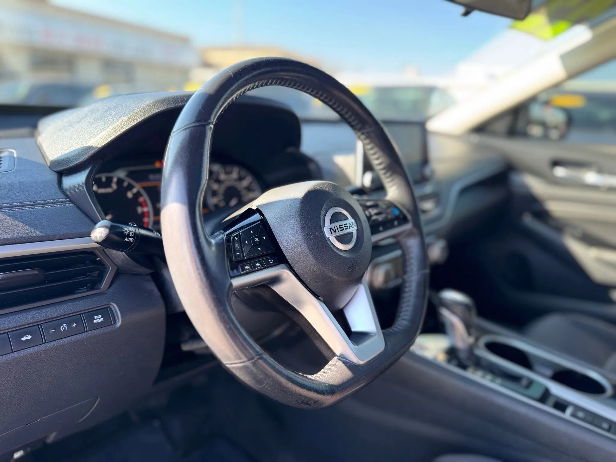 Used 2022 Nissan Altima 2.5 SV w/ SV Premium Package image 11