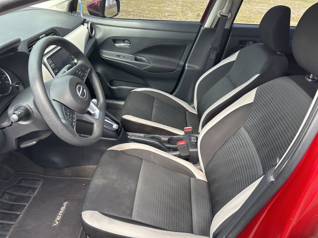 Used 2021 Nissan Versa SV image 16
