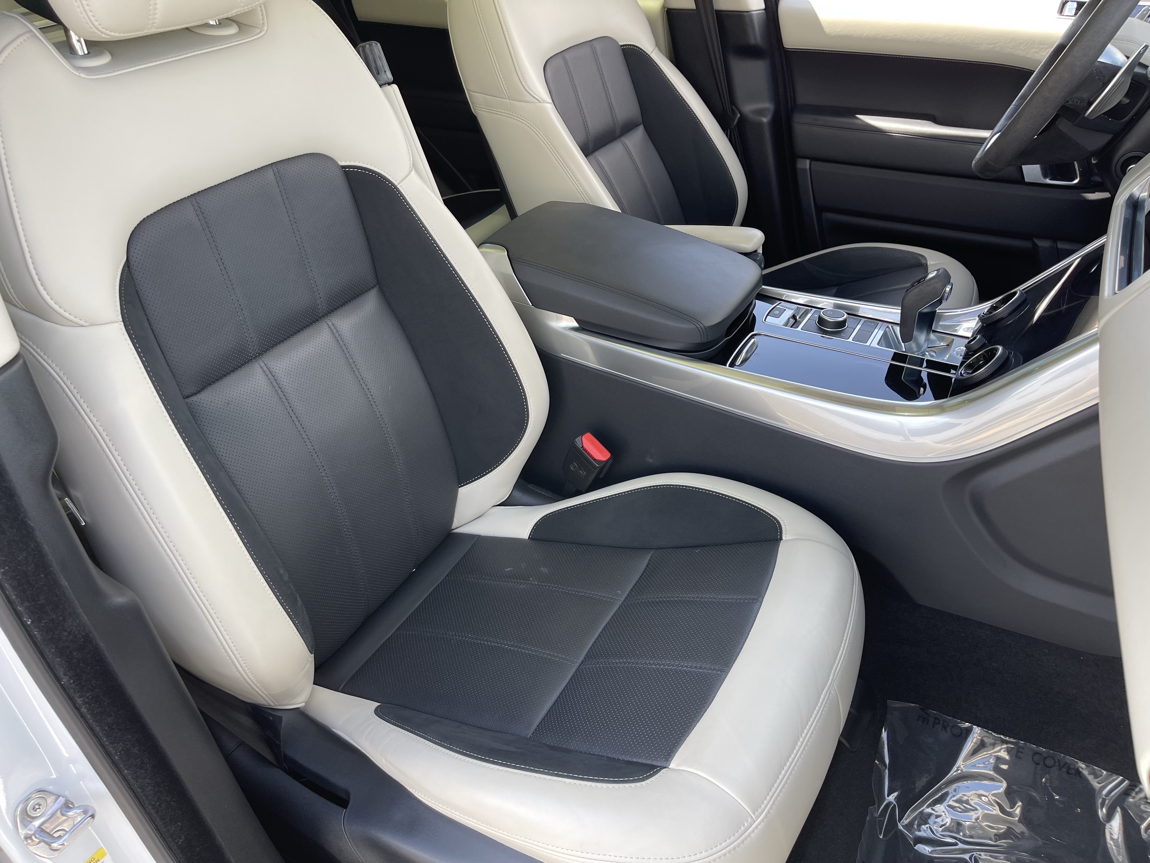 Used 2021 Land Rover Range Rover Sport HST AWD/4WD image 10
