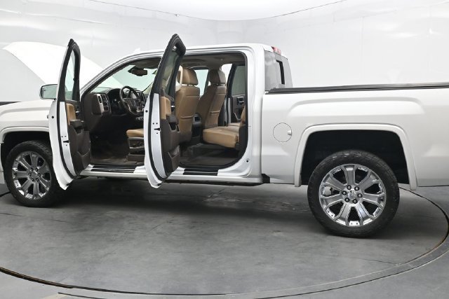 Used 2017 GMC Sierra 1500 Denali w/ Denali Ultimate Package AWD/4WD image 44