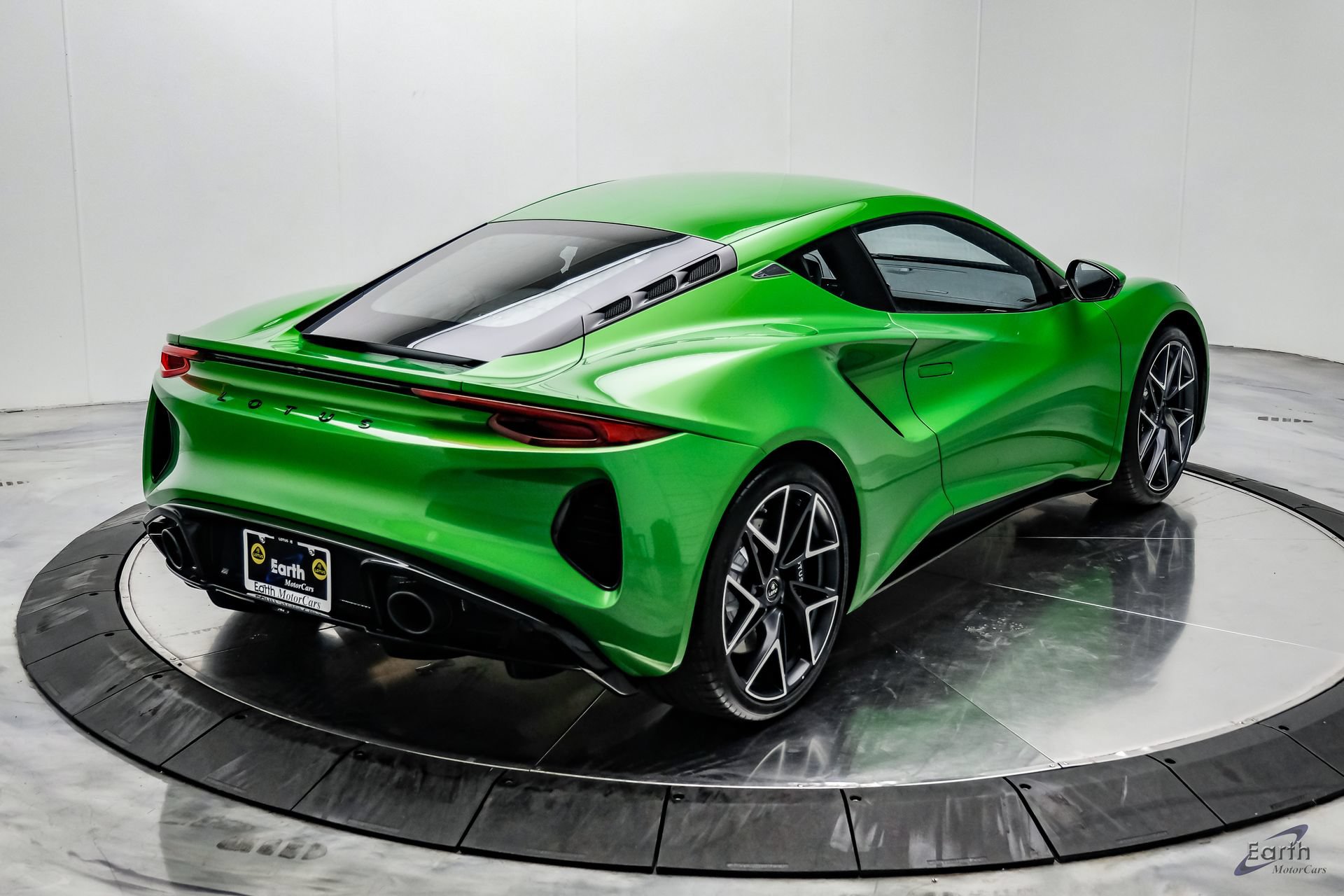 New 2026 Lotus Emira SE RWD image 22