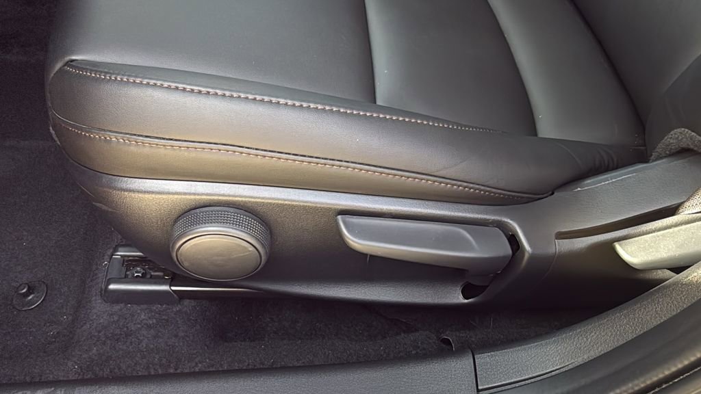 Used 2025 MAZDA MAZDA3 s image 25