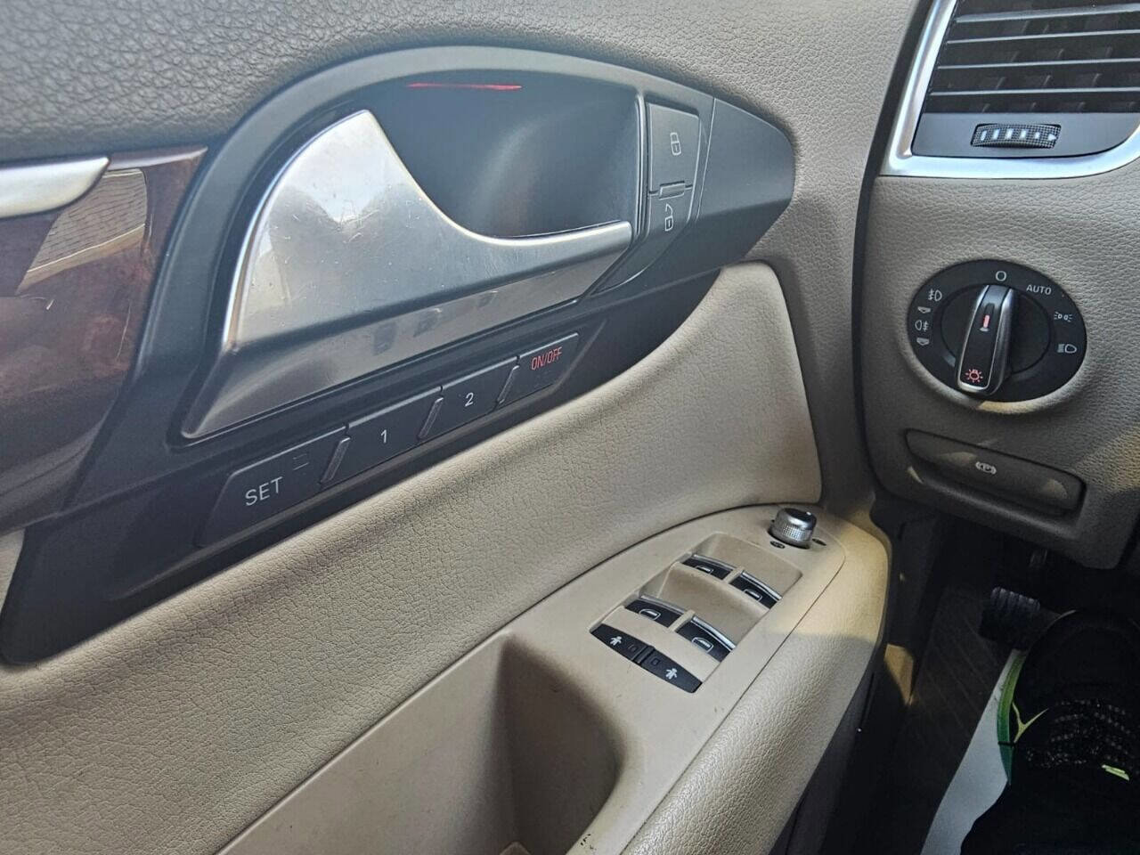 Used 2013 Audi Q7 3.0T Premium Plus image 36