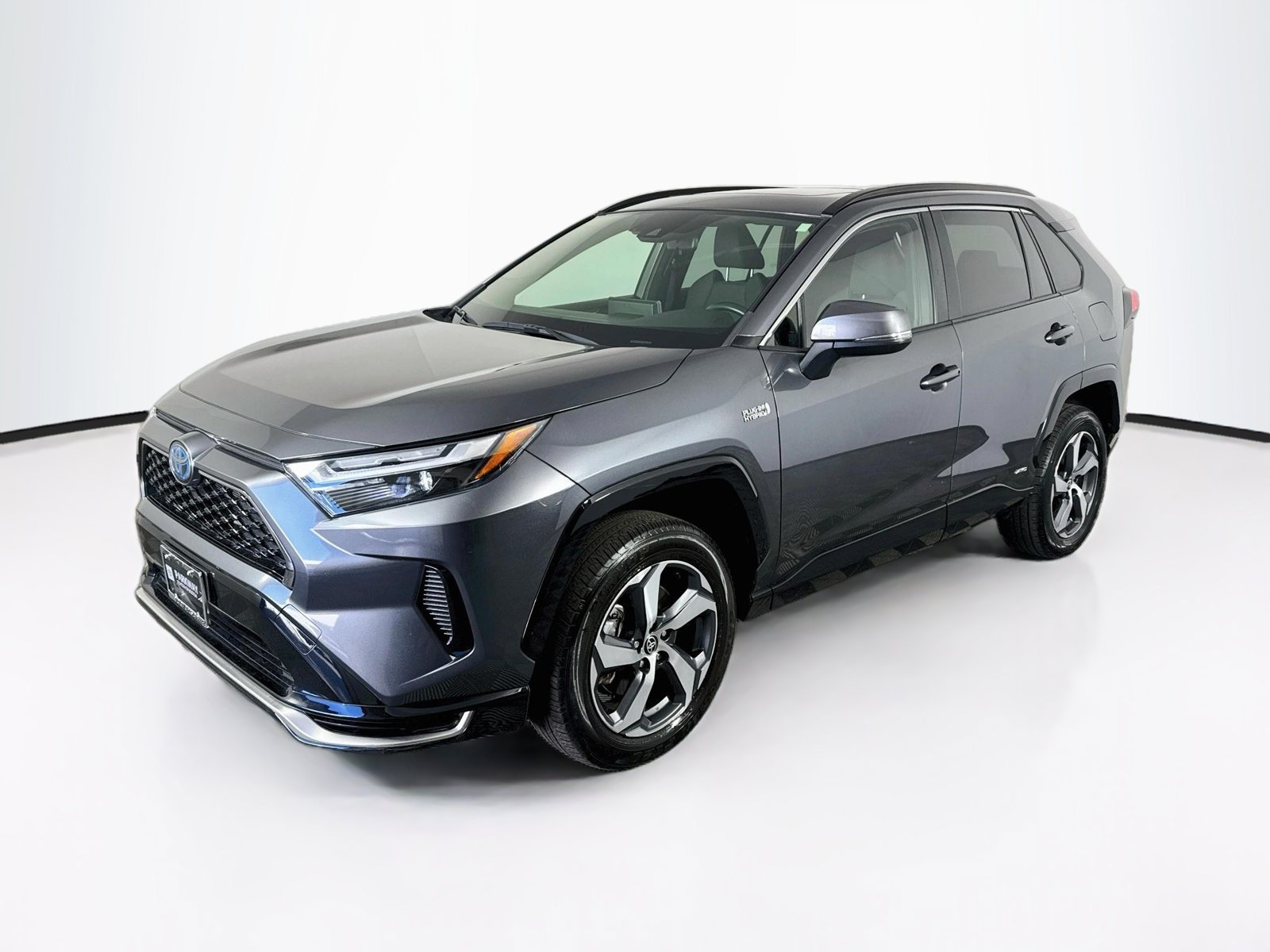 Used 2023 Toyota RAV4 SE w/ Weather & Moonroof Package AWD/4WD image 3