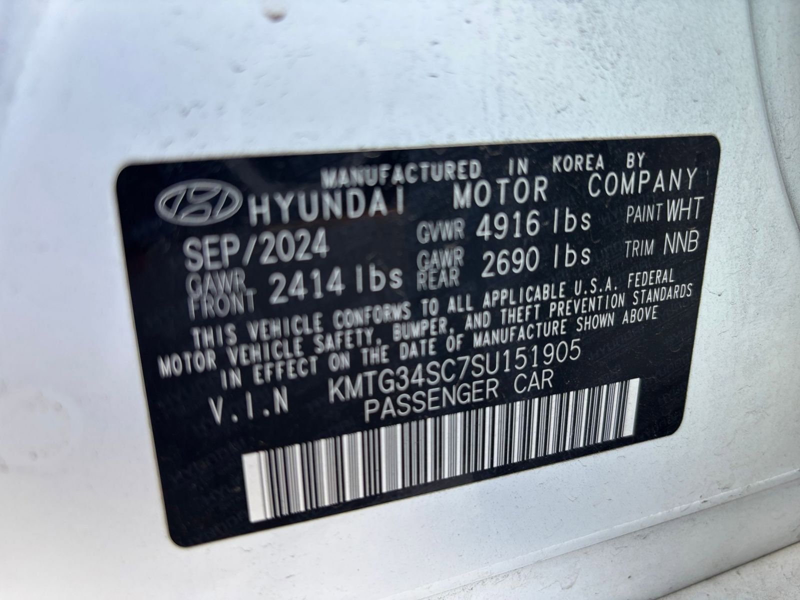 Used 2025 Genesis G70 2.5T image 32
