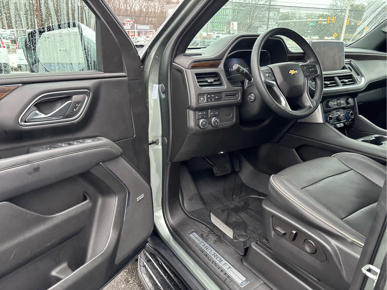 Certified 2023 Chevrolet Suburban Premier image 8