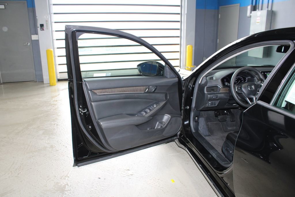 Used 2020 Honda Accord EX image 7