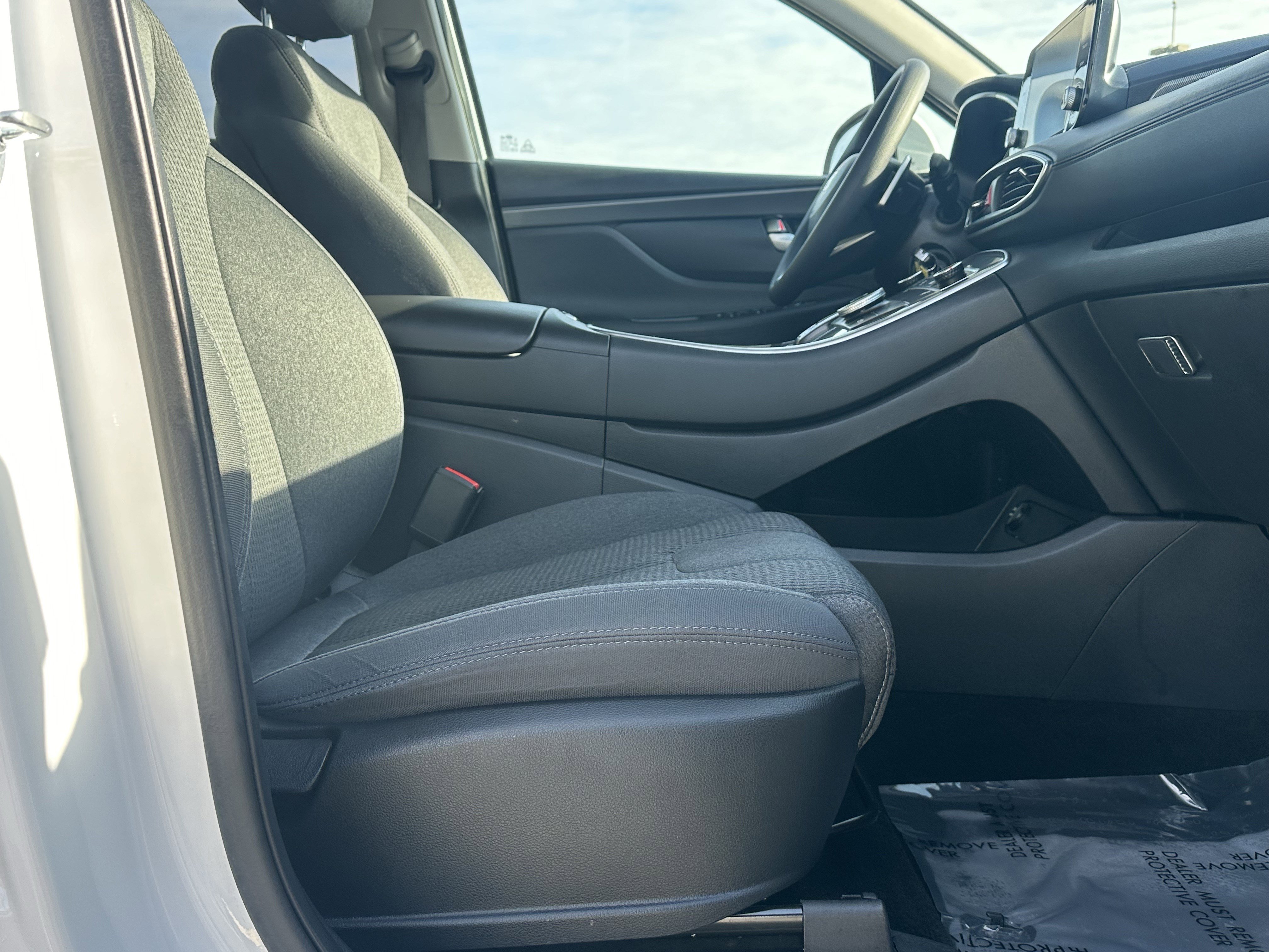 Used 2023 Hyundai Santa Fe SE image 16