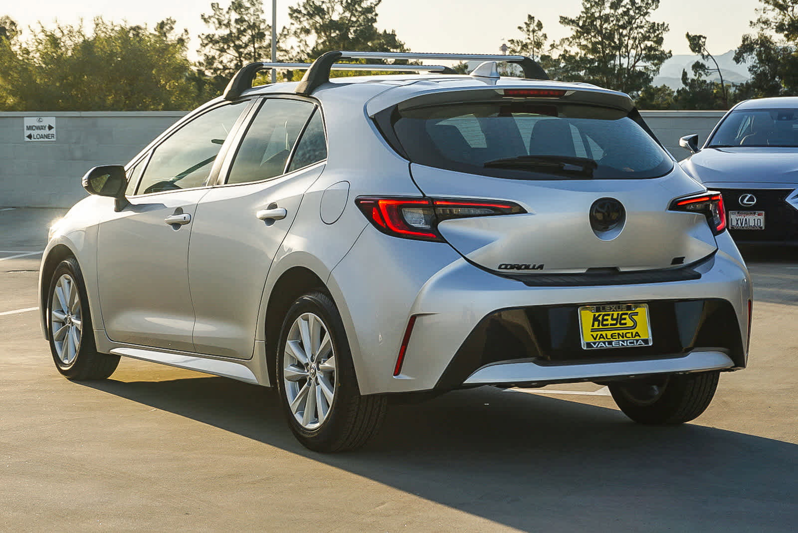 Used 2024 Toyota Corolla SE image 2