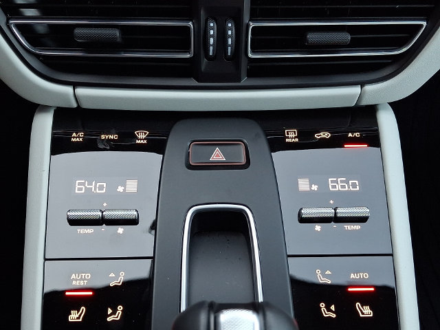 Certified 2026 Porsche Macan AWD/4WD image 19