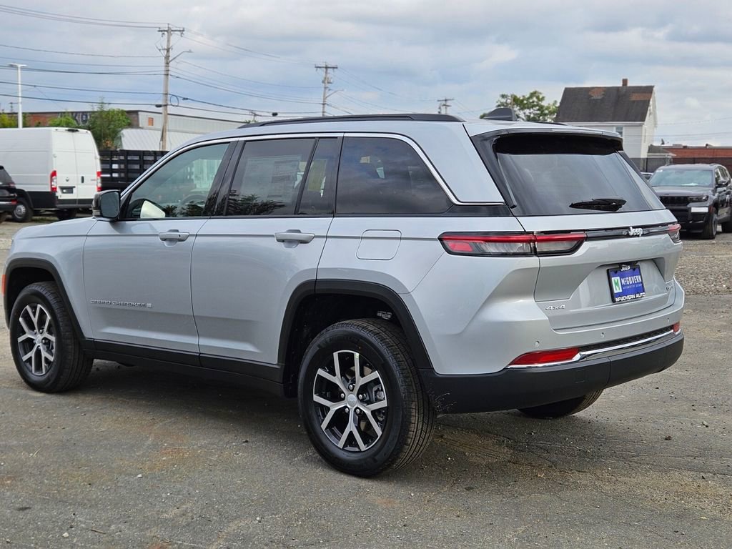 New 2025 Jeep Grand Cherokee Limited image 3